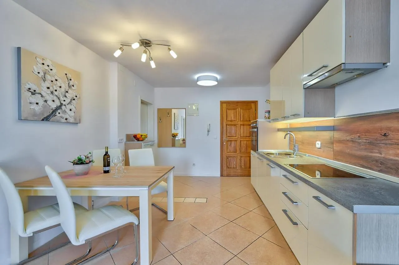 Apartment Apartman Lux Medulin