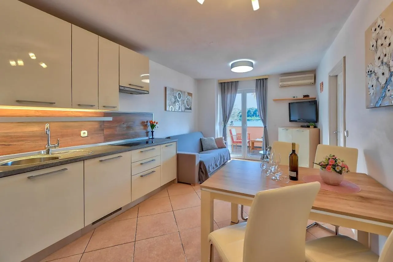 Apartman Lux Medulin 0*,